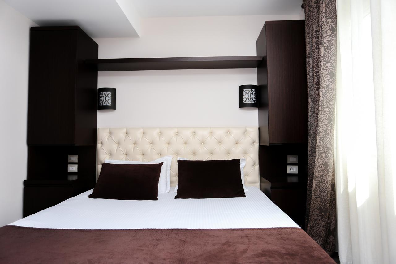 Hotel Town House Tirana Exterior foto